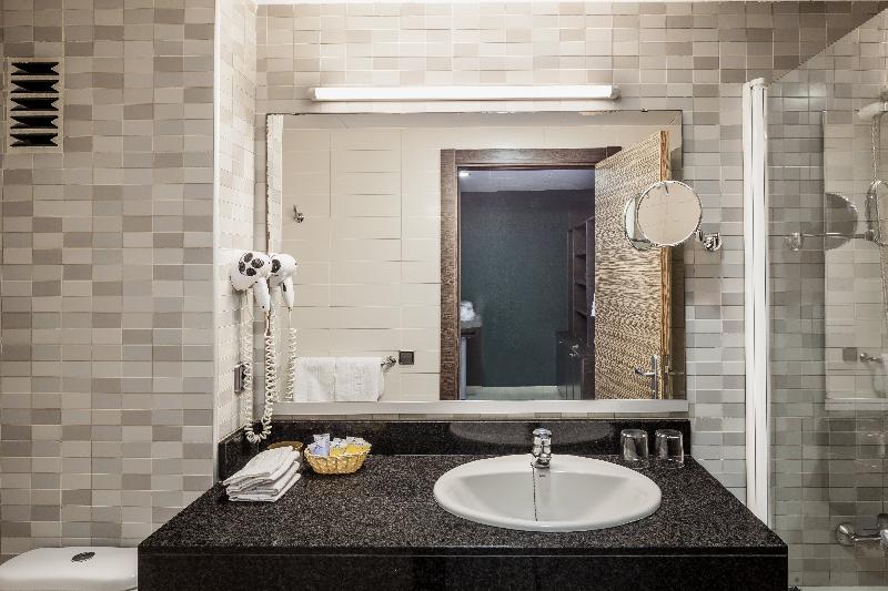 سوییت جونیور, Aqua Hotel Bertran Park