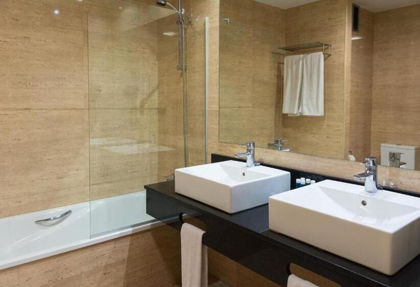 חדר סטנדרט לשלושה, BLUESEA Al Andalus