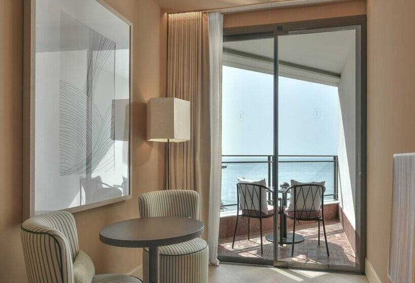 Standardzimmer mit seitlichem Meerblick, El Fuerte Marbella