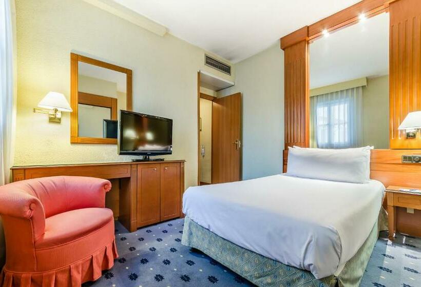 Standard Single Room, Exe Sevilla Macarena