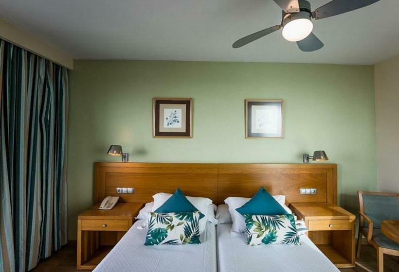 اتاق راحتی سه تخته, Leonardo Hotel Fuengirola Costa Del Sol