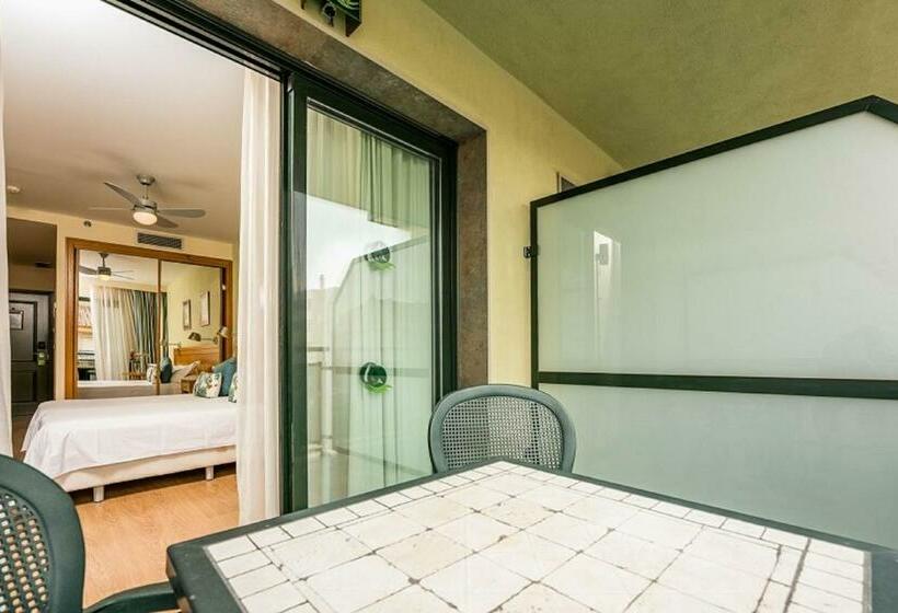 اتاق سه نفره دلوکس با چشم‌انداز دریا, Leonardo Hotel Fuengirola Costa Del Sol