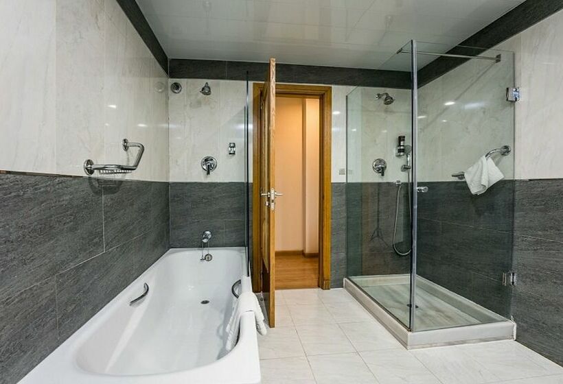 سوییت جونیور, Leonardo Hotel Fuengirola Costa Del Sol