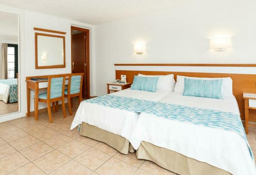 Standard Triple Room, Globales Pueblo Andaluz