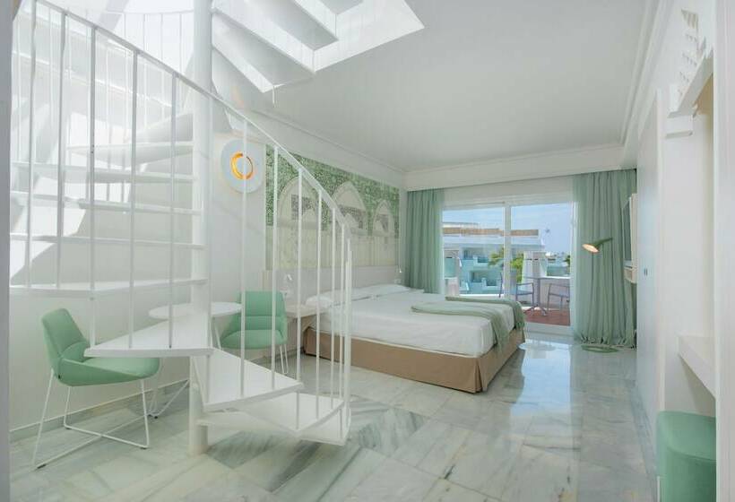 Chambre en Attique, Iberostar Selection Marbella Coral Beach