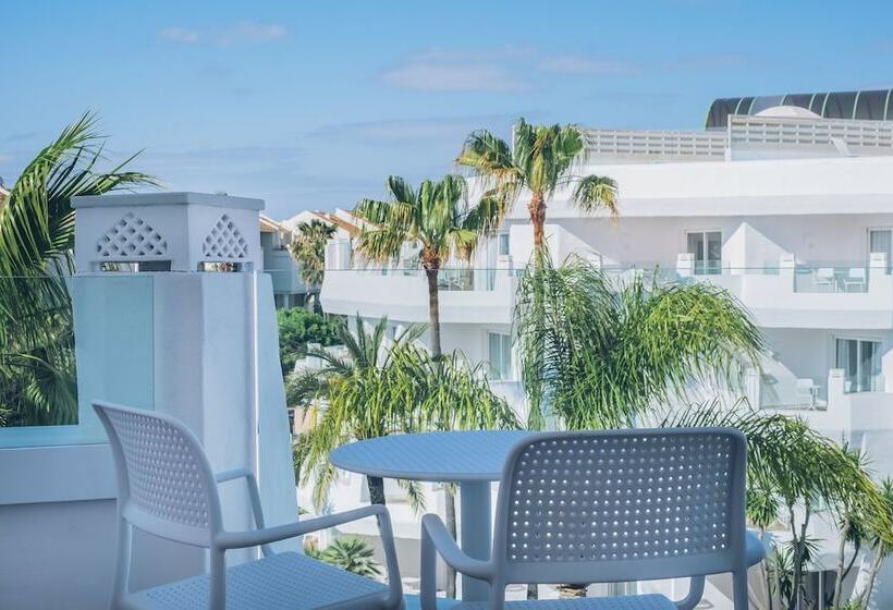 غرفة دور أخير, Iberostar Selection Marbella Coral Beach