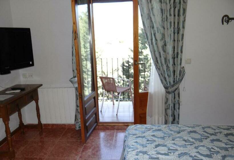 Junior Suite with Terrace, La Rueda