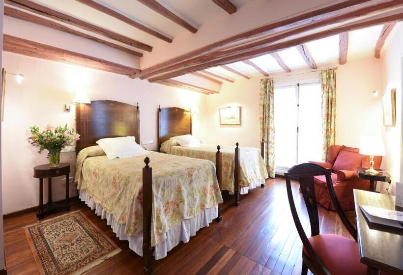 اتاق استاندارد با وان آب گرم, Las Casas De La Judería