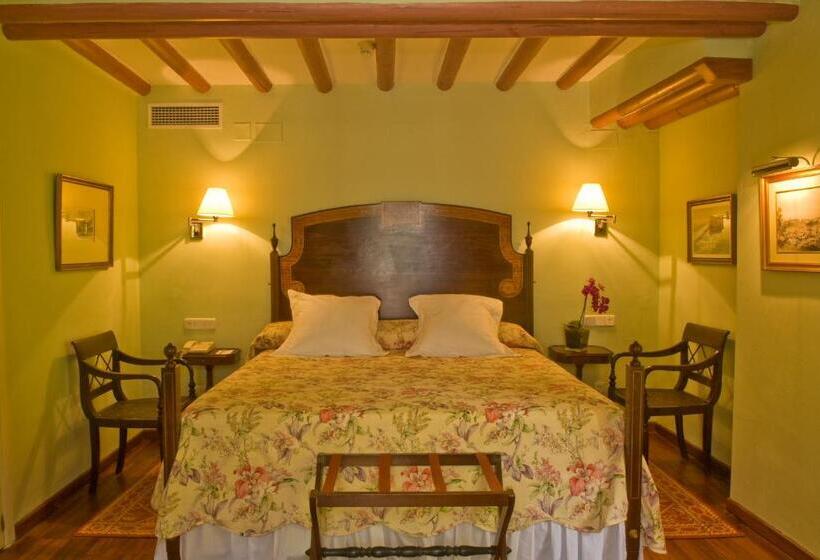 سوییت جونیور, Las Casas De La Judería