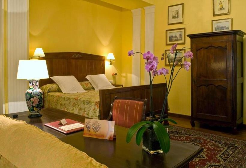 سوییت جونیور, Las Casas De La Judería