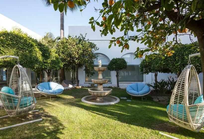 اتاق خانوادگی, ME Marbella Luxury Lifestyle Hotel