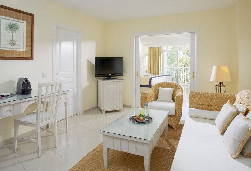 سوییت جونیور, ME Marbella Luxury Lifestyle Hotel