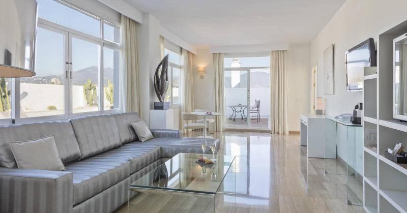 سوییت جونیور اجرایی, ME Marbella Luxury Lifestyle Hotel