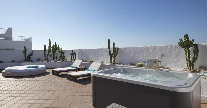 سوییت جونیور اجرایی, ME Marbella Luxury Lifestyle Hotel