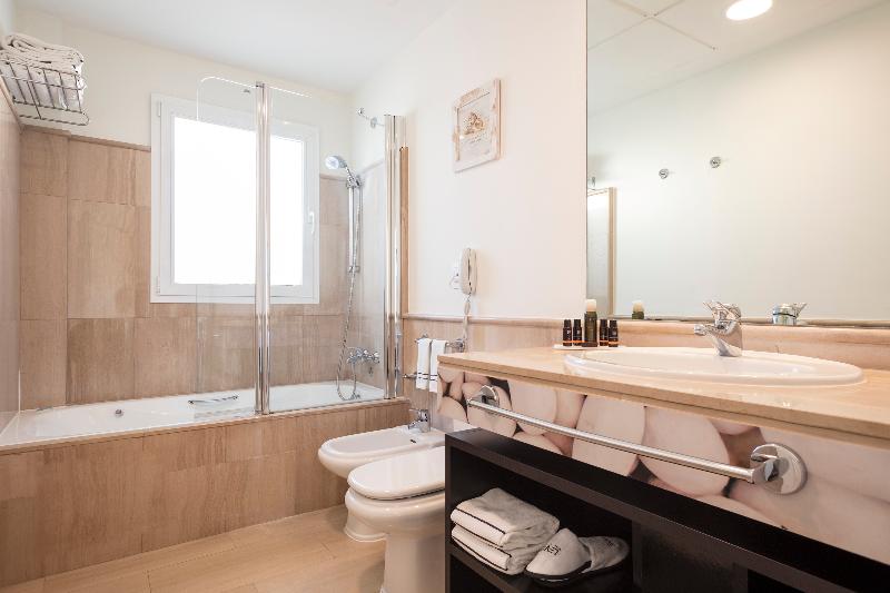 سوییت جونیور, ME Marbella Luxury Lifestyle Hotel
