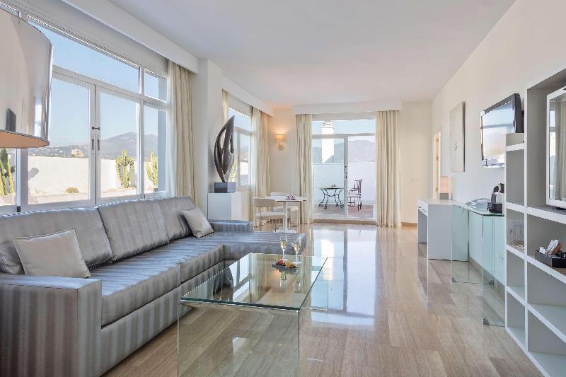 سوییت جونیور اجرایی, ME Marbella Luxury Lifestyle Hotel