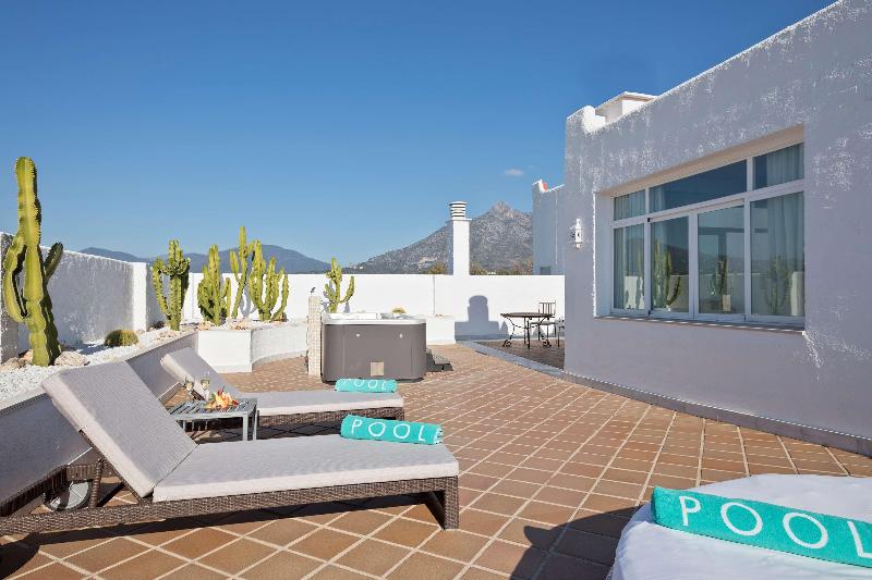 سوییت جونیور اجرایی, ME Marbella Luxury Lifestyle Hotel