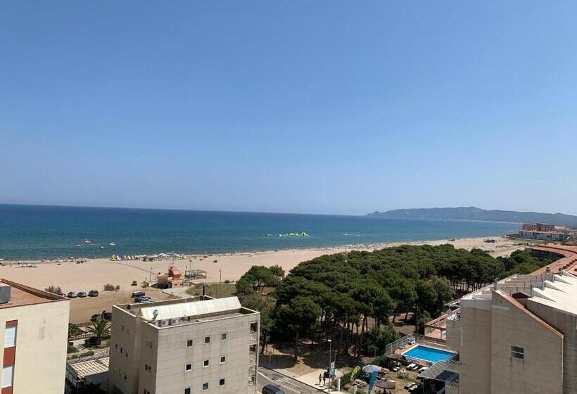 Habitación Estándar, Panorama