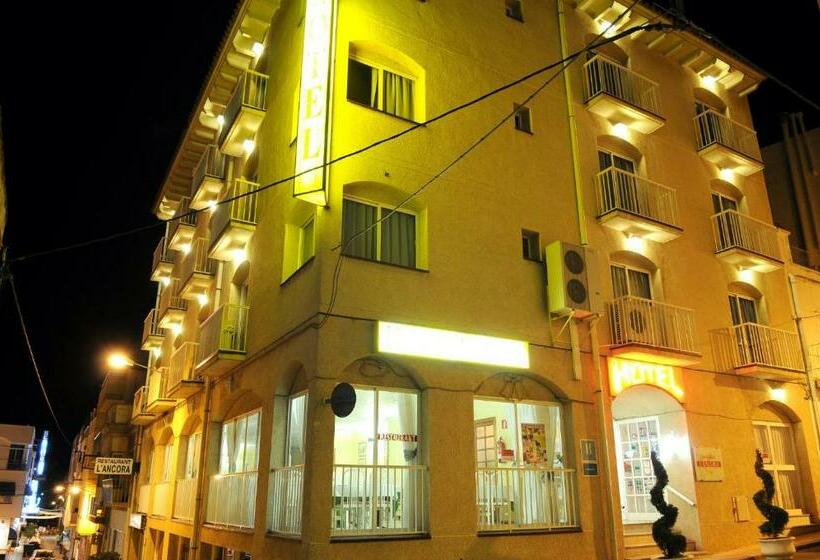 Номер Стандарт, Plaça Vella