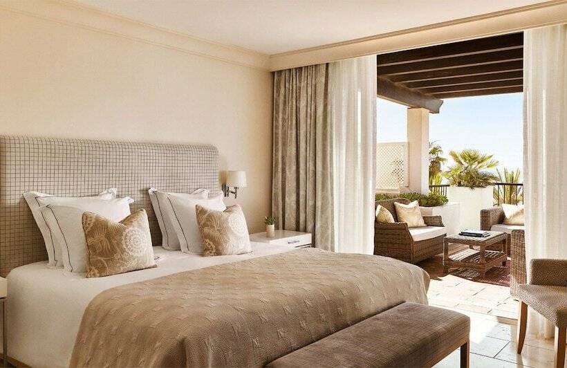 로얄 스위트, Puente Romano Beach Resort