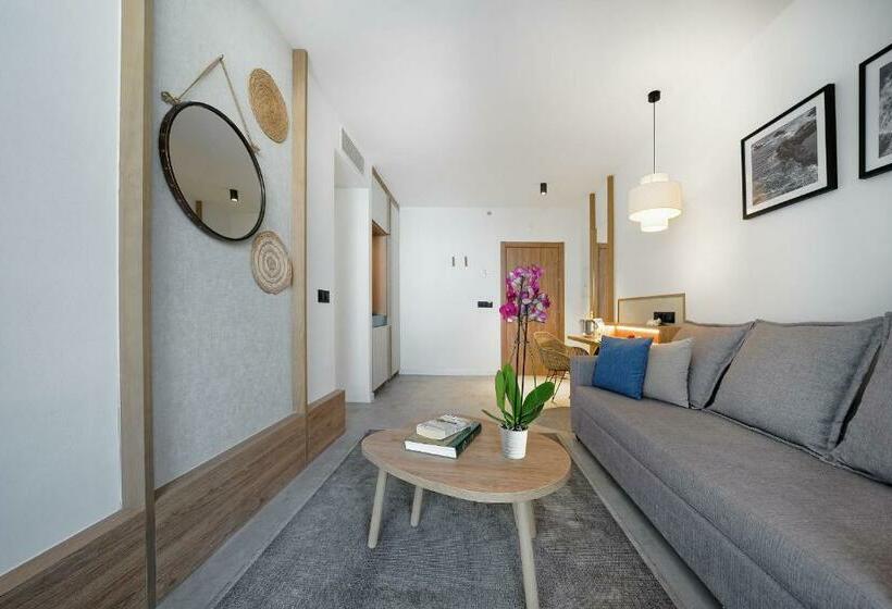 Люкс Вид на Бассейн, Labranda Suites Costa Adeje