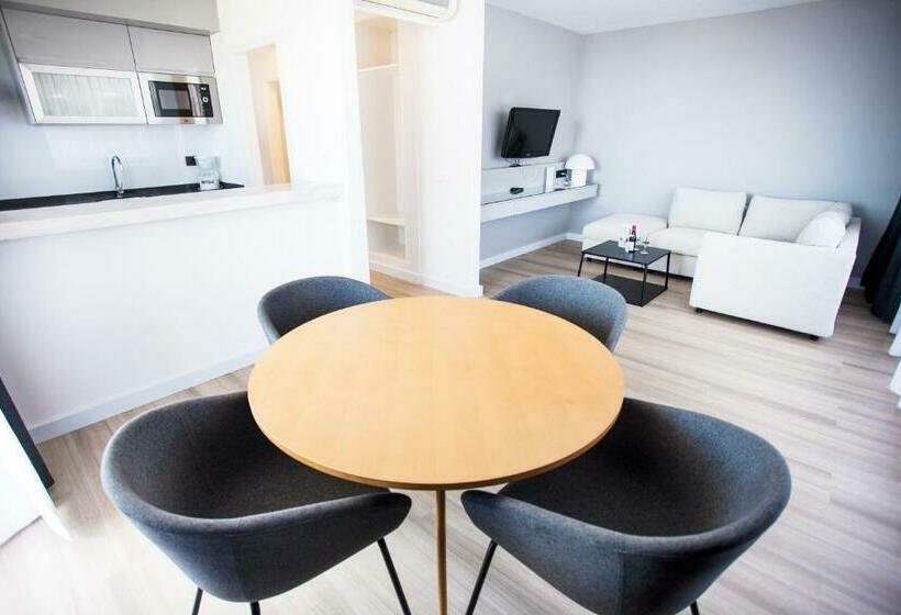 سوییت با چشم‌انداز استخر, Coral Suites & Spa - Adults Only