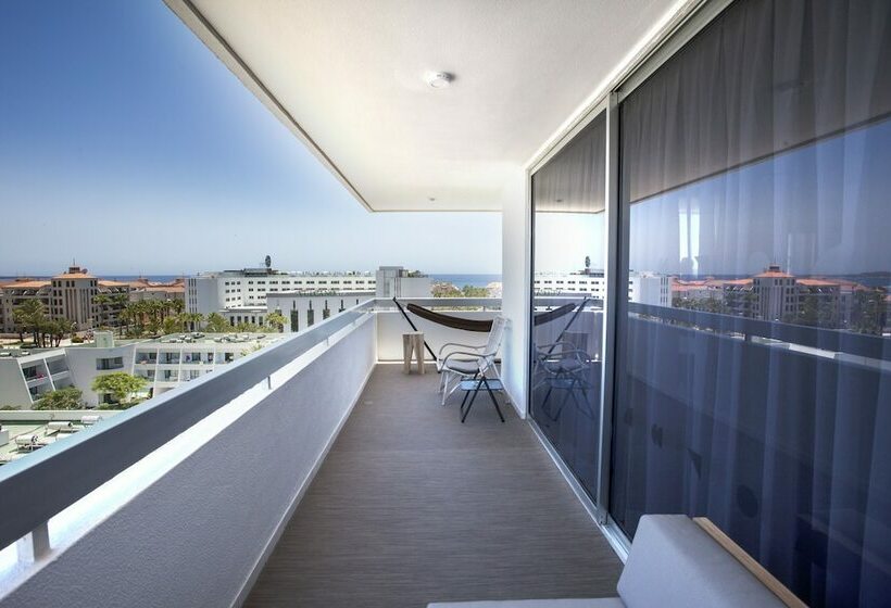 سوییت با چشم‌انداز استخر, Coral Suites & Spa - Adults Only