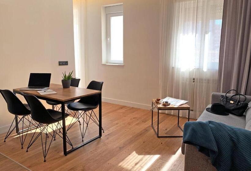 آپارتمان 1 خوابه با تراس, Boutique Astorga