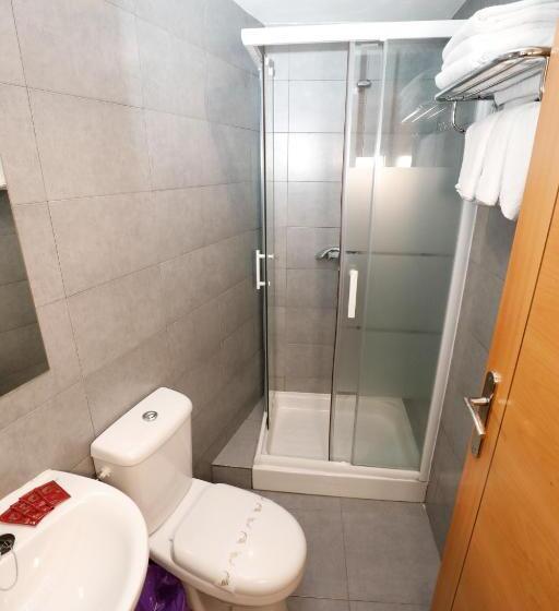 اتاق خانوادگی, Hostal Conde David