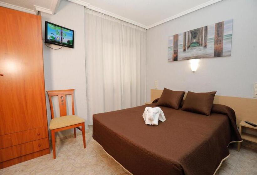 اتاق اکونومی, Hostal Conde David