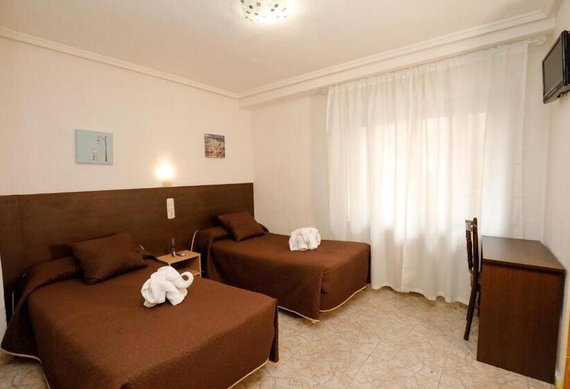 اتاق استاندارد با سرویس بهداشتی مشترک, Hostal Conde David