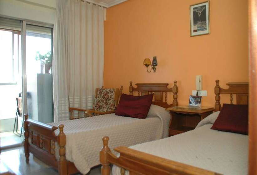 غرفة قياسية, Hostal Ramon Y Cajal