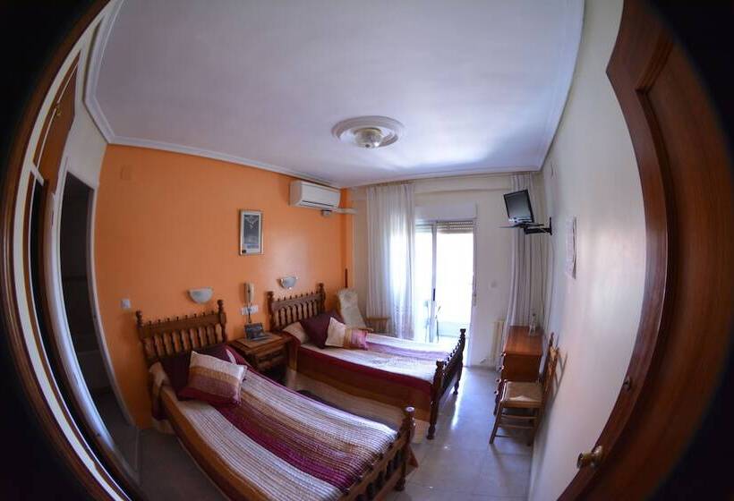 Standard-huone, Hostal Ramon Y Cajal