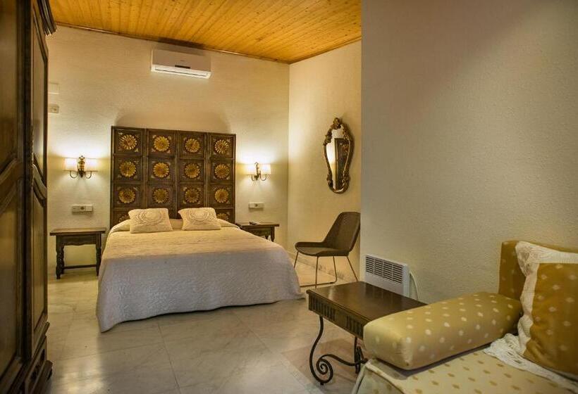 اتاق سوپریور سه تخته, El Molí