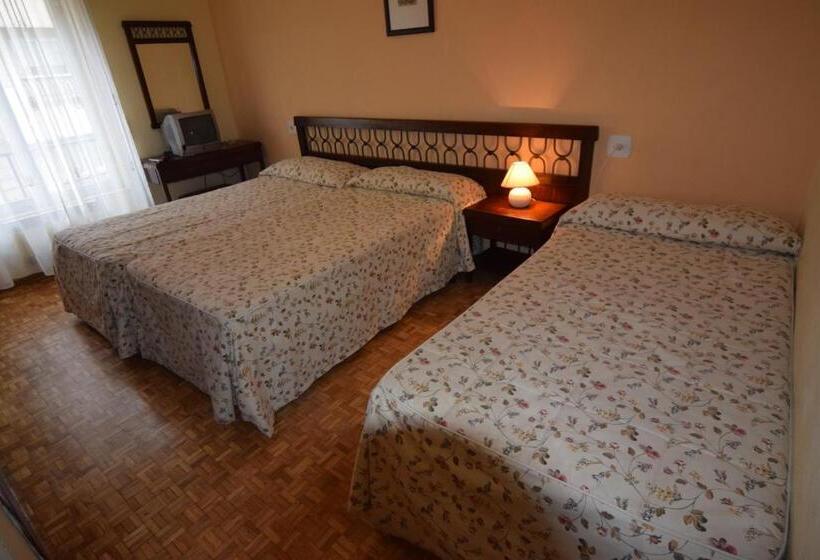 غرفة قياسية ثلاثية, Hostal Blazquez Sanchez