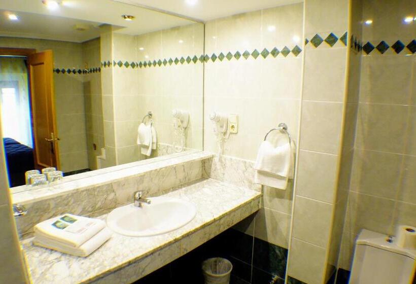 اتاق استاندارد یک نفره, Trípolis Toledo