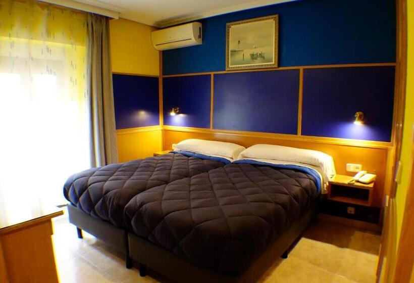 Chambre Standard avec Balcon, Hostal Boxes