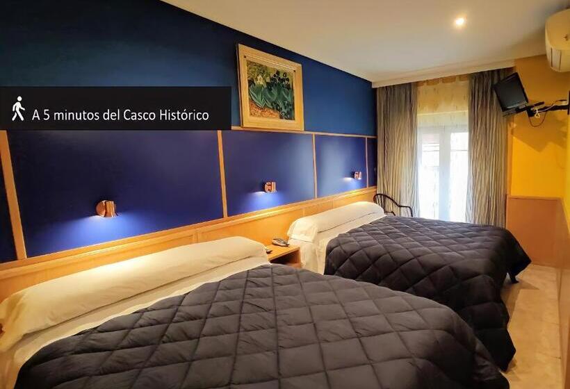 Chambre Quadruple Classique, Hostal Boxes