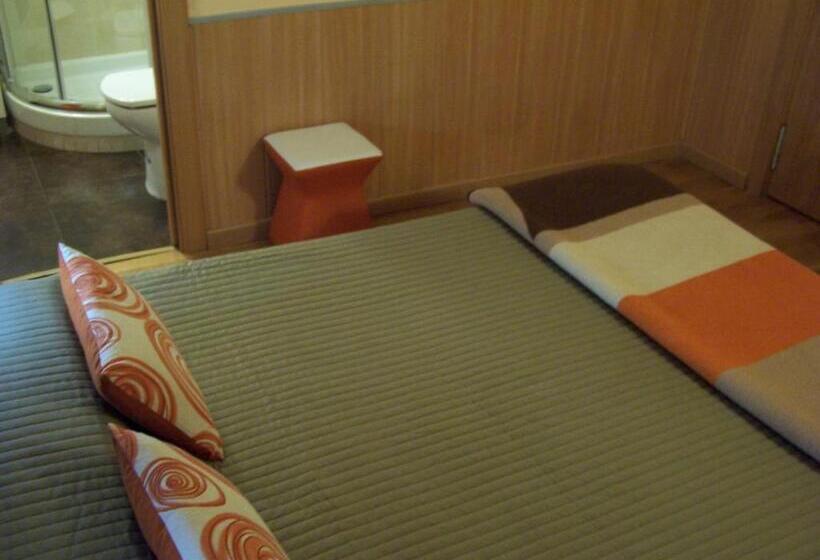 اتاق عادی, Hostal El Carmen