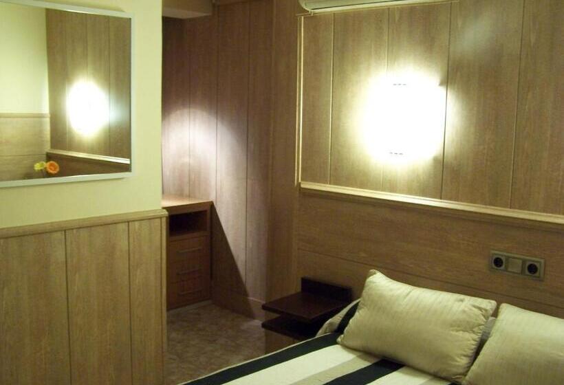 اتاق عادی, Hostal El Carmen