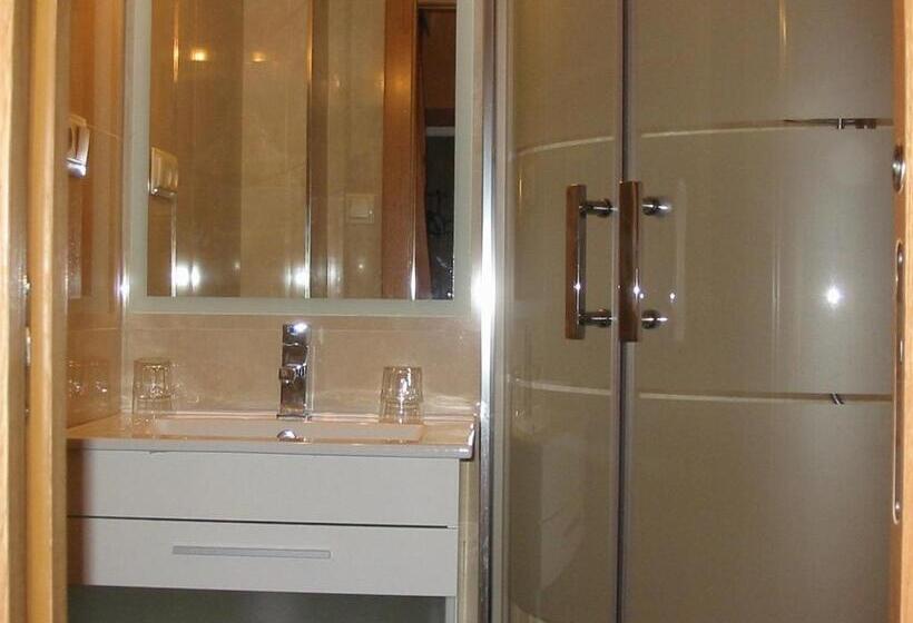 اتاق استاندارد یک نفره, Hostal El Carmen