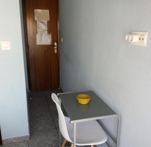 Economy Single Room, Hostal La Pilarica