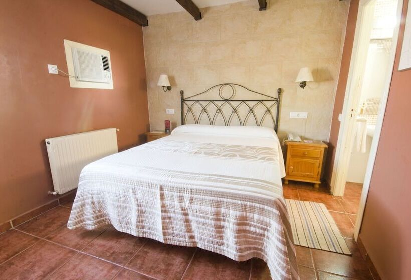 اتاق استاندارد با وان آب گرم, Hostal Nueva Andalucia