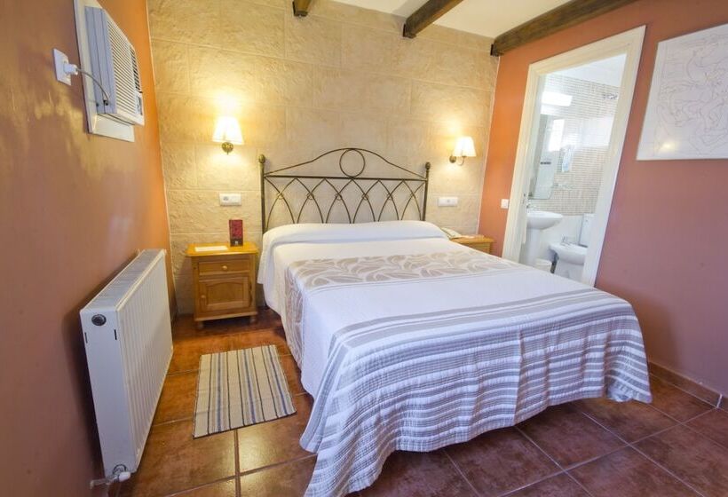 اتاق استاندارد با وان آب گرم, Hostal Nueva Andalucia