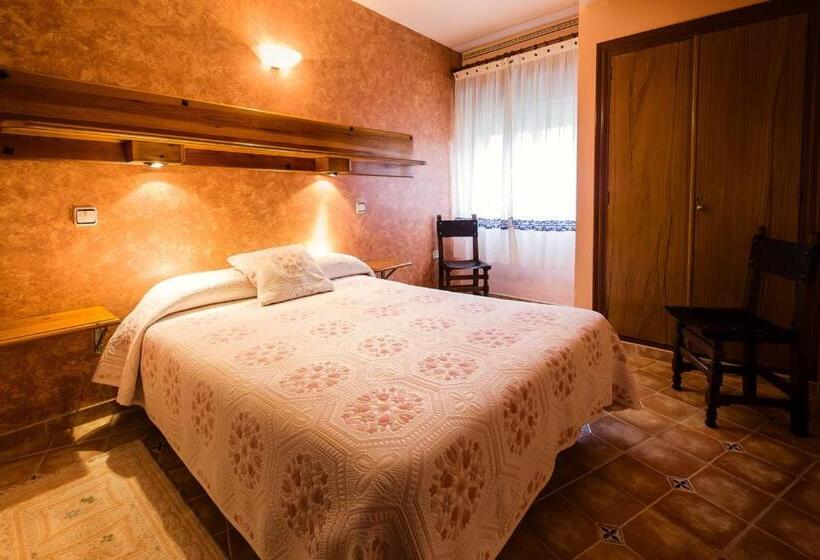 اتاق استاندارد یک نفره, Hostal Romi