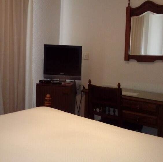 Standard Room, Los Perales