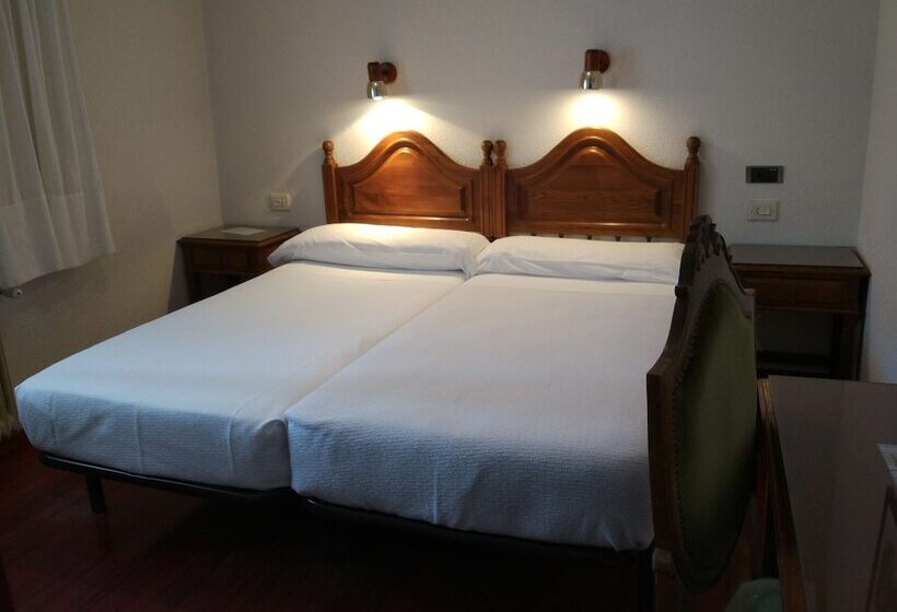 Standard Triple Room, Los Perales