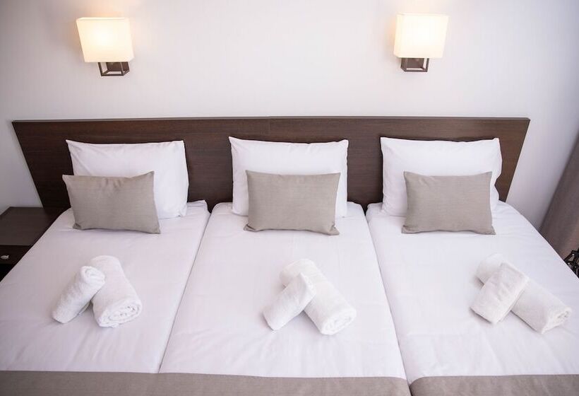 اتاق استاندارد سه نفره, Rvhotels Gr92