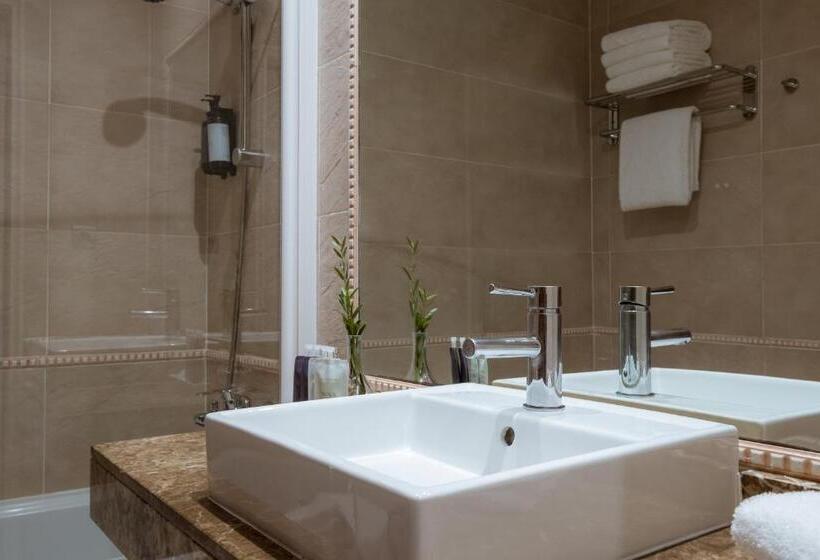 سوئیت خانوادگی اقتصادی, Montjoi by Brava Hoteles