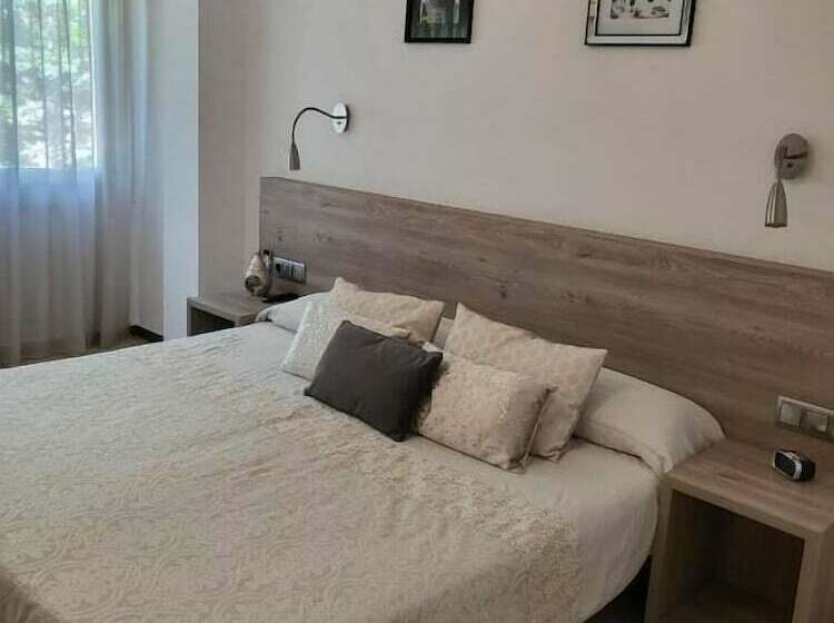 اتاق استاندارد, Hostal Torras